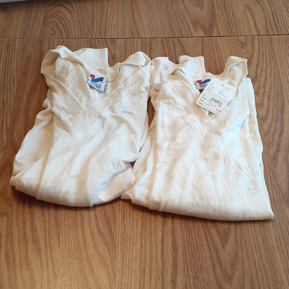 COPY - INTER SPORT 2 long sleeve T-shirts 100% silk (M)
